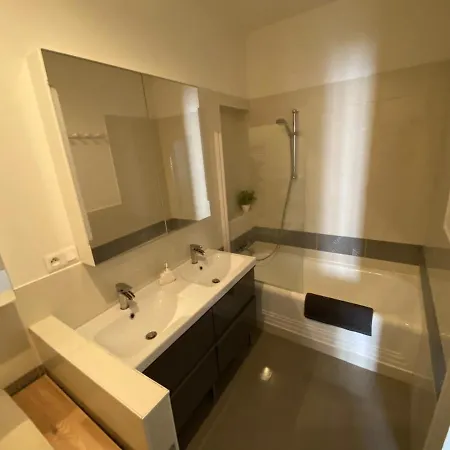 Beautiful 3br In Center *