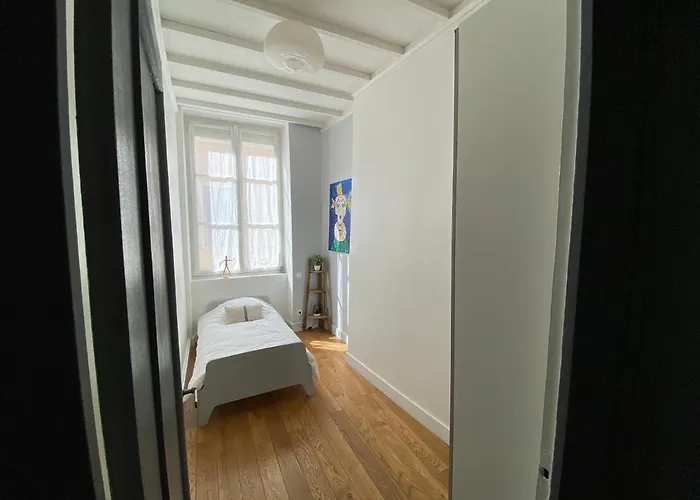 Beautiful 3br In Center *